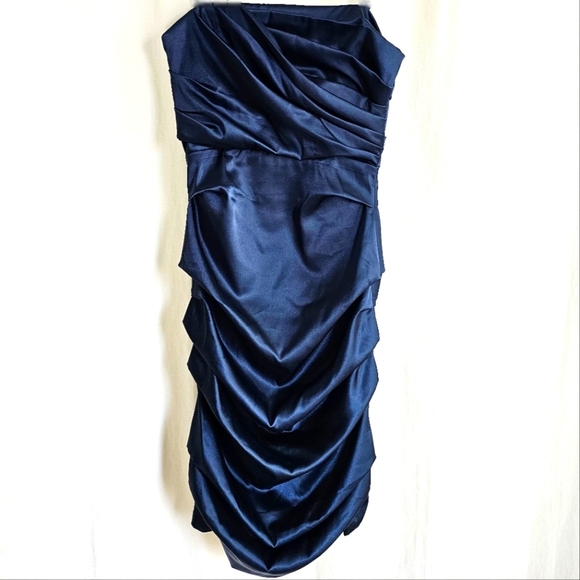 🇨🇦 Le Chateau Strapless Turquoise Satin Dress - Picture 6 of 16